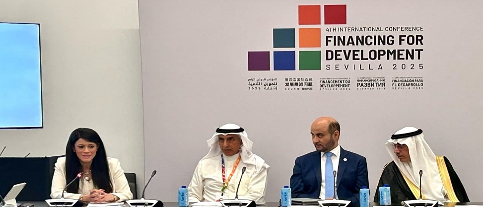 المشاط تستعرض جهود حشد استثمارات القطاع الخاص من خلال التمويلات التنموية